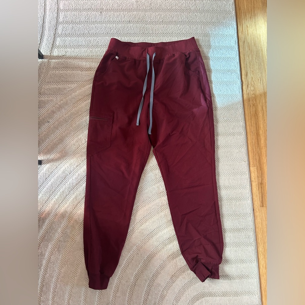 Figs Women’s Burgundy Jogger Scrub Pants in Large Tall